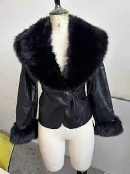Women Leopard Print Stand Collar Waist Cinched Faux Fur Short Coat Fluffy Cuff Fashion Outerwear Winter Ladies Warm Furry Jacket