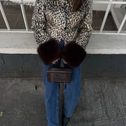 Women Leopard Print Stand Collar Waist Cinched Faux Fur Short Coat Fluffy Cuff Fashion Outerwear Winter Ladies Warm Furry Jacket