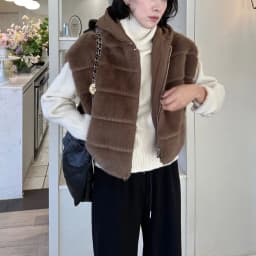 Faux Mink Fur Women Coat Removable Hoode Zipper Up Short Sleeves Winter Fall Faux Fur Jacket