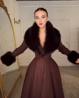 Women Elegant Long Wool Blend Coat Faux Fur Big Collar Cuff Cinched Waist Flare A‑line Maxi Coat Retro Party Outerwear Overcoat