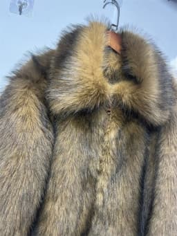 2025 Fashion Fox Fur Short Coat Women's Faux Fur Overcoat Winter Thicken Loose Jacket Streetwear Lady Zipper-up Fur Outerwear