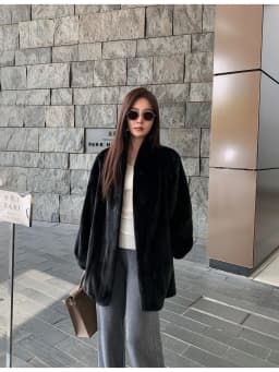 Lautaro Autumn Winter Thick Warm Faux Mink Fur Coat Women Stand Collar Luxury High Quality Elegant Chic Fluffy Overcoat 2026