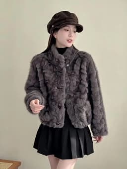 Winter Ladies Stand Collar Faux Fur Outwear Korean Women High-end Short Fur Jacket Autumn Female Fashion Long Sleeved Plush Coat