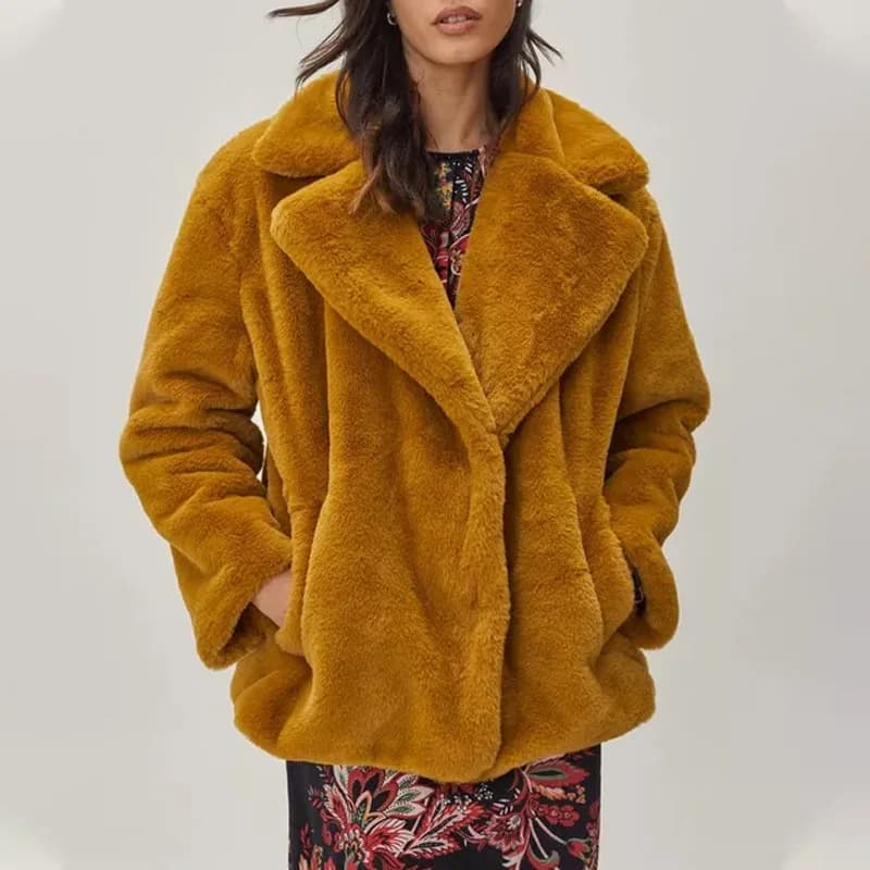 Faux Fur Short Coat for Women Caramel Color Lapel Single Breasted Fluffy Plush Warm Winter Outerwear Ladies Casual Fuzzy Jacket