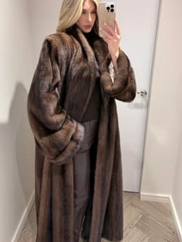Women Color Block Faux Fur Long Coat Broad Shoulder Open Front Plush Jacket Two‑tone Luxury Winter Warm Streetwear Outerwear New