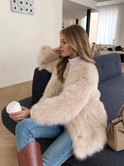 Women Beige Fluffy Faux Fur Jacket Long Sleeve Open Front Warm Cozy Coat Fall Winter Party Daily Streetwear Trendy Outerwear New