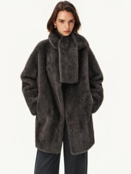 ZIQIAO Women 2026 Winter New Faux Fur Shearling Jacket Fashion Embossed Craft Warm Fuzzy Outerwear Coat for Ladies Daily Wear