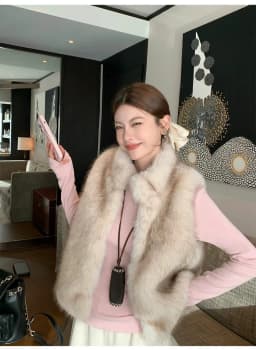 Women Faux Fur Short Coats Jackets Stand Collar Sleeveless Coat Thick Warm Y2k Streetwear Jacket Elegant Outerwear Autumn Winter
