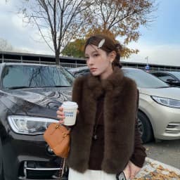 Women Faux Fur Short Coats Jackets Stand Collar Sleeveless Coat Thick Warm Y2k Streetwear Jacket Elegant Outerwear Autumn Winter