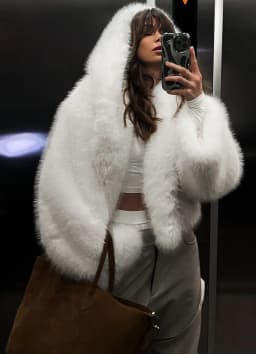 ZADORIN Fashion Women Brown Faux Fox Fur Coat Loose Hooded Thick Warm Fluffy Jacket Fashion Winter Short Plush Outerwear Coats