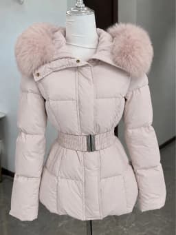 Winter Women's Faux Fur Collar Hooded Parkas Fashion Belt Thick Padded Cotton Jacket Women Slim Fit Solid Zipper Puffer Jackets