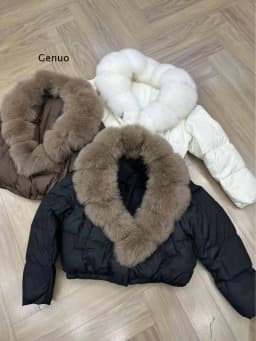 2025 New Women's Short Puffer Jacket Oversized Faux Fox Fur Collar Fashion Warm Stylish Winter Outerwear