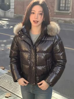 ZAROY Shiny Puffer Jacket Women Winter Fur Collar Hooded Thick Warm Cotton Short Coat Waterproof Y2K Vintage Badge Parkas куртка