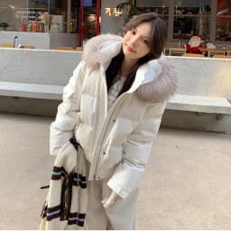 American Large Faux Fur-trim Hood Padded Parkas Women Winter 2026 Loose Fit Thick Outerwear Ladies Short Zipper Cotton Jackets