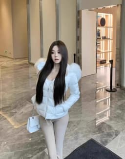 Korean Sweet Girl Fur Collar Hooded Cotton Jacket for Women's Winter Slim Fit Thickened Fashion White Cotton Clip Short Jacket