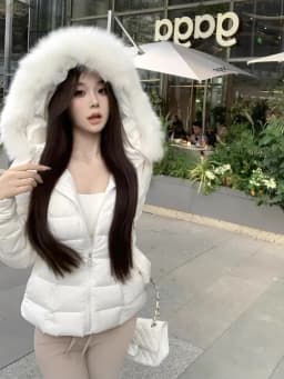Korean Sweet Girl Fur Collar Hooded Cotton Jacket for Women's Winter Slim Fit Thickened Fashion White Cotton Clip Short Jacket