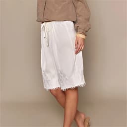 Women Satin Lace Trim Knee Length Bermuda Shorts Drawstring Elastic Waist Wide Leg Midi Shorts Casual Loungewear Holiday Shorts