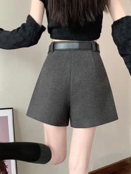 2025 Streetwear Woolen Winter Shorts Woman Casual Loose Wide Leg Short Pants Femme With Belt Booty Grey Black Cargo Shorts Women