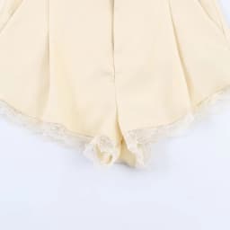 European and American style 2026 spring/summer new women's clothing design sense, mid waist lace decoration texture shorts