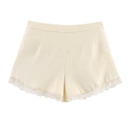 European and American style 2026 spring/summer new women's clothing design sense, mid waist lace decoration texture shorts