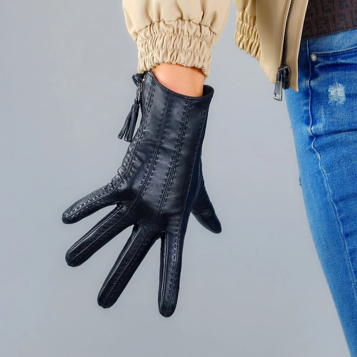 Women's Warm Driving GLOVES Black Real Leather Short Winter GLOVES Tassel Zipper Wristlet Touchscreen Genuine Goatskin Leather