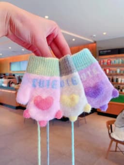 Baby Winter Mittens Soft Plush Color Block Toddler Gloves Anti‑lost Lanyard 3D Heart Decor Elastic Rib Cuff Windproof Warm 2026