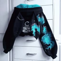 Women Gothic Star Moon Print Fleece Lined Hoodie Bat Wing Back Chain Zip Up Cropped Drawstring Y2K Punk Streetwear Sweat Jacket