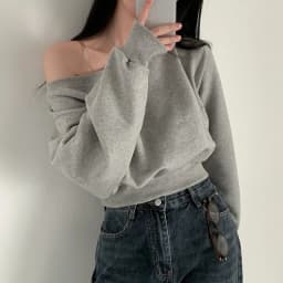 Spring 2025 Early Loose Fit Long Sve oulder Bared Slant Collar Hoodie American Sle Women's T-irt Casual Versatile Hi...