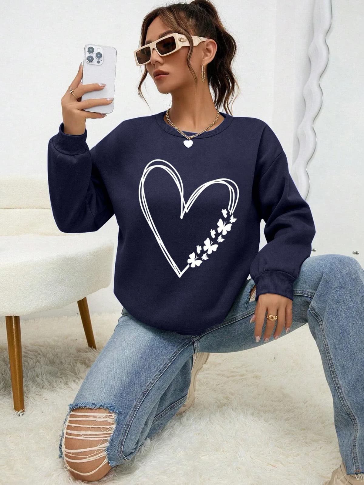 The Great Love At The Edge Of Butterflies Design Sweatshirt Women Fleece Crewneck Clothes Street Autumn Pullover Soft Sportswear