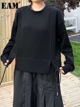 [EAM] Black Topstitched Big Size Casual Sweatshirt New Round Neck Long Sleeve Women Fashion Tide Spring Autumn 2026 1DK0315