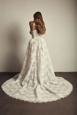 Kyoto Customized White Exquisite Lace Appliques Wedding Dress A-Line Lace-up Back Vestidos De Noche Court Train Robe De Mariée