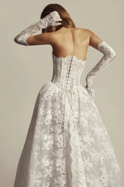 Kyoto Customized White Exquisite Lace Appliques Wedding Dress A-Line Lace-up Back Vestidos De Noche Court Train Robe De Mariée