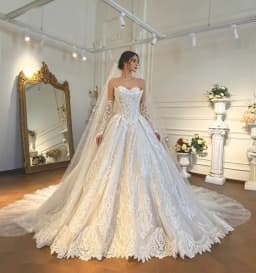 Customized Strapless Eelegant Lace Wedding Dresses With Detachable Sleeves amanda novias oficial