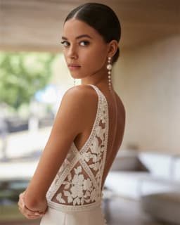 Kyoto White V Neck Appliques wedding dress 2025 Backless Customized جديد في الفساتين A-line Long Train vestidos de novia