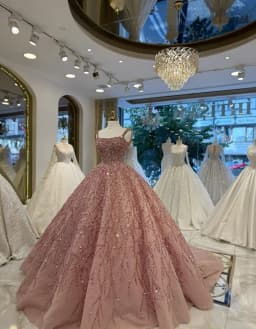Luxury Pink Ball Gown Wedding Dress Sparkly Crystal Beading Princess Bridal Gown Square Neck Vestidos De Noiva
