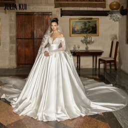 Julia Kui Custom Made Luxury Satin Puffy Wedding Dresses Off Shoulder Full Sleeves Sweetheart Lace Pleats Ball Gown Bride Gowns