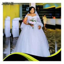 JIERUIZE White Lace appliqués Africa Wedding Dresses Scoop Neck Long Sleeves Plus Size Wedding Gowns customized