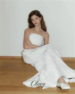 OLOEY Simple Strapless Korea Wedding Dress Photo Shoot Pleated A-Line Bridal Gown Customized Outdoor Wedding Dress 웨딩드레스