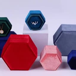 1 Pcs 5.5x5x3.5cm Pink/Green Heart Shaped Jewelry Box Corduroy Ring Pair Pendant Box Simple and Exquisite Jewelry Storage Box