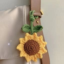 Women Pendant Pure Hand-woven Sunflower Bag Car Pendant Accessory Sunflower Crochet Solid Color Simple For Cute Funny Girls Gift