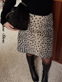 Fashion Leopard Print Faux Fur Women's Skirt Autumn Winter Straight Midi Skirts Lady New Elegant Chic Fashion Clothes 2026