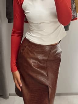 Crocodile Embossed Faux Leather Midi Skirt Front Slit High Waist Bodycon Pencil Skirt Women 2026 Autumn Vintage Fashion Outfit