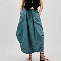 Women Y2k Cargo Parachute Long Skirt Asymmetrical Hem Pleated Bubble Maxi Skirts with Pockets Spring Fall Vintage Streetwear