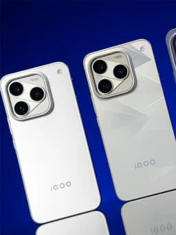 ViVO iQOO 16 Phone 5G Snapdragon 8 Elite Extreme Gen 6 6.85‘ AMOLED 165HZ 50MP 100W Charger 8400mAh OriginOS7 GooglePlay iQOO16