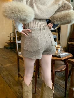 Retro Khaki Woolen Casual Shorts Women's High Waist Wrap Body Straight Leg Pants Small Size A-Line Hot Pants