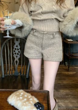 Retro Khaki Woolen Casual Shorts Women's High Waist Wrap Body Straight Leg Pants Small Size A-Line Hot Pants