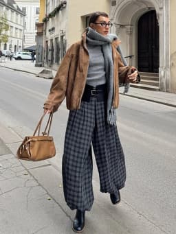 Casual Plaid Print Pants Women Fashion Checked Pleated Elastic Waist Loose Trousers 2026 Spring Summer Chic Street Lady Clothing