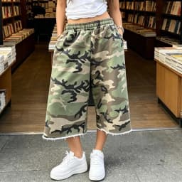 Y2K Camo Bermuda Shorts for Women Summer Baggy Sweat Shorts Cyber Grunge Elastic Waist Athletic Long Jorts with Pockets Bottoms