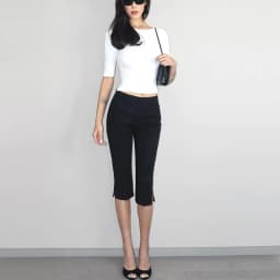 Women's Skinny Capri Pants With Side Split