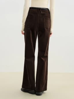 ZIQIAO Retro Hong Kong Style Corduroy Flared Pants Women 2025 Autumn and Winter New Brown Casual Flared Pants